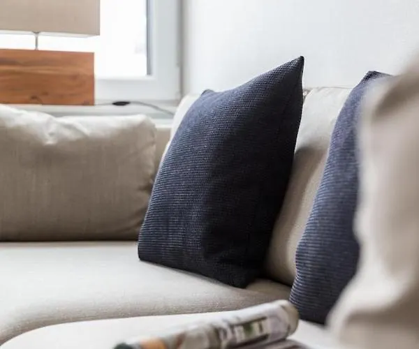 Lucia Whg 3 アパート