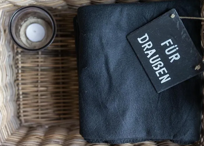 Lucia Whg 3 アパート *